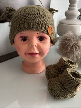 Kids Knit Beanie and Booties Set - Olive Green